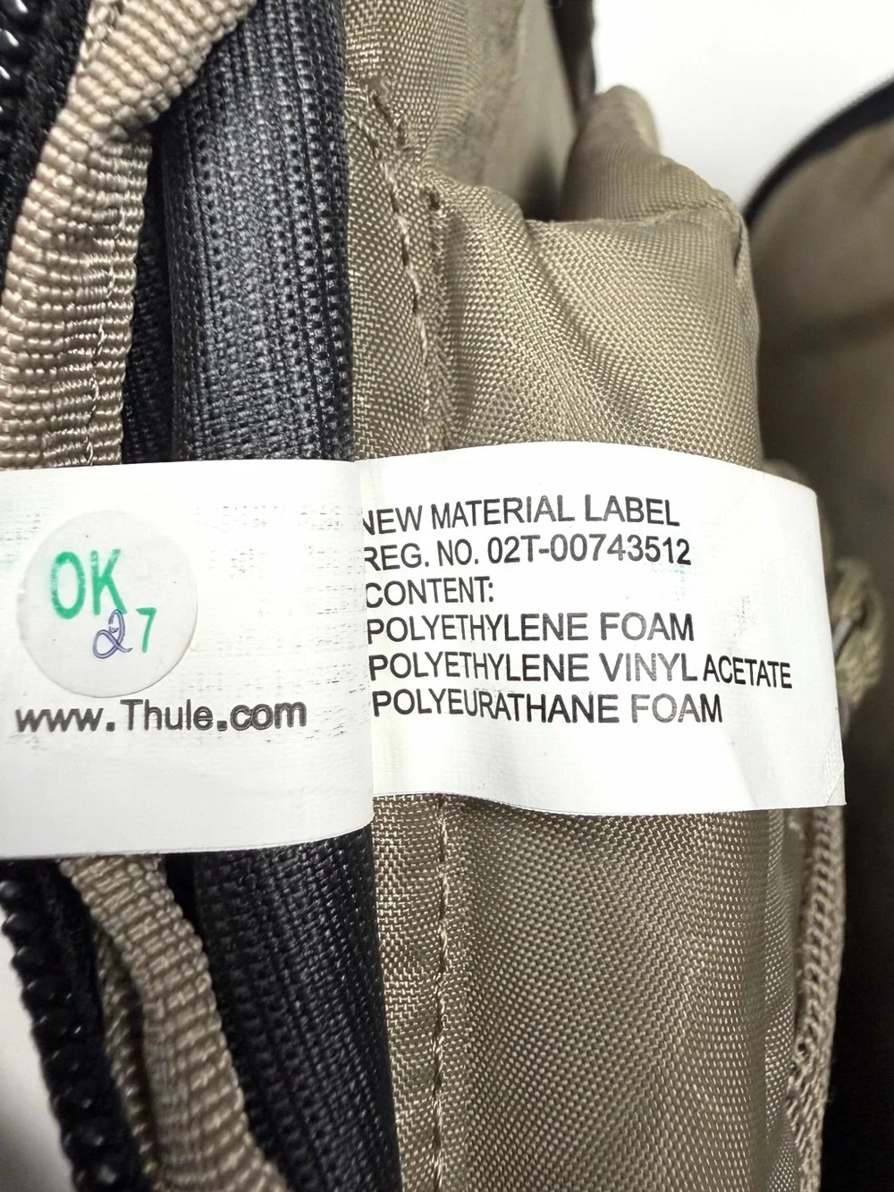 Thule Construct 28L Black Laptop Backpack Travel Work Commuter Bag
